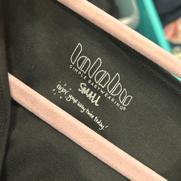 Lalabu Babywearing Nursing Tank Top Black Small - Picture 8 of 9